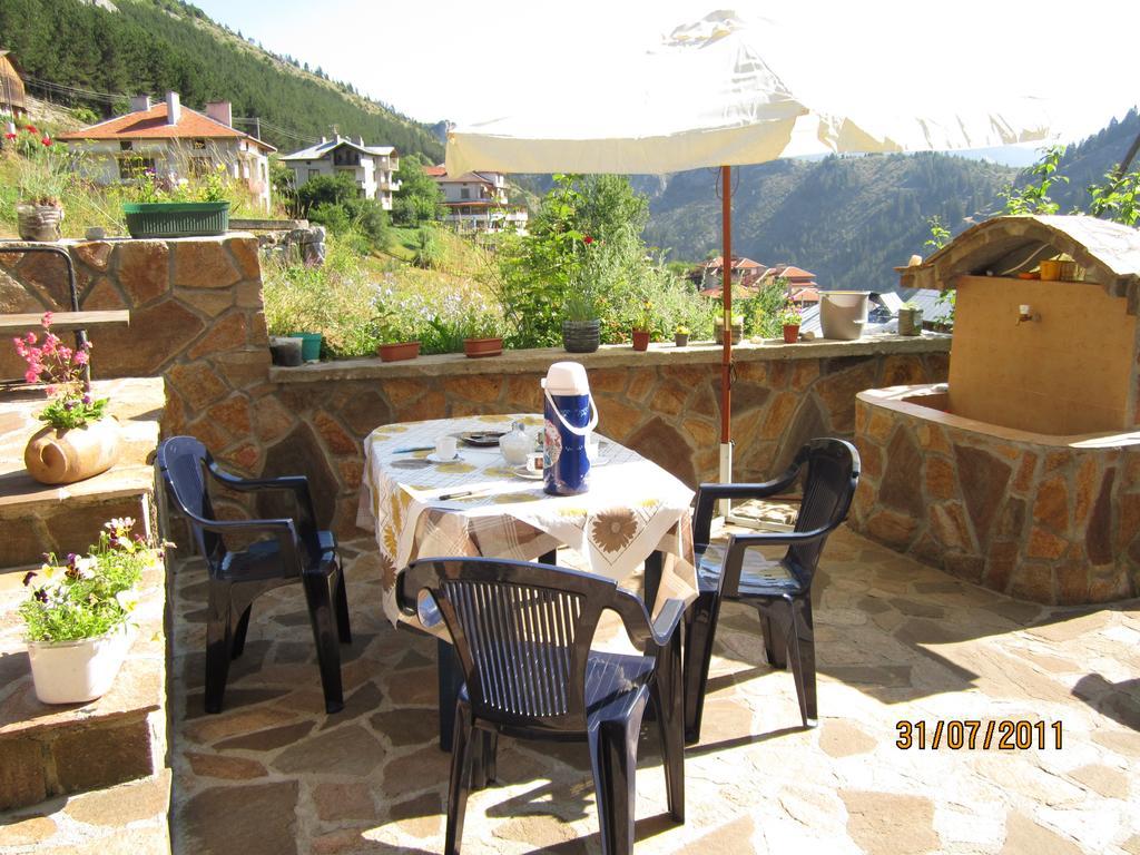 Kristal Guest House Триград Экстерьер фото