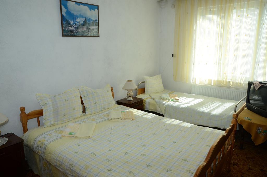 Kristal Guest House Триград Экстерьер фото
